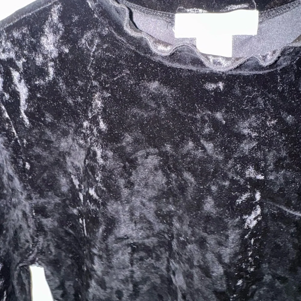 Planet Gold Black Velvet Long Sleeve Top - Picture 3 of 3